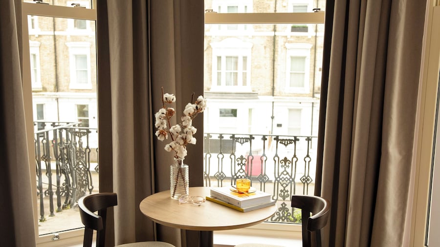 Bob W London Holland Park