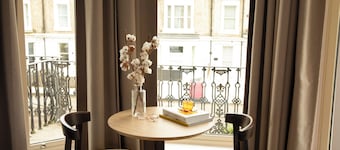 Bob W London Holland Park