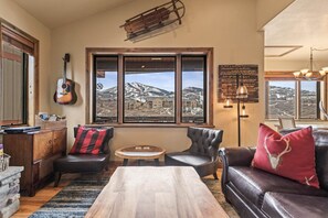 Una Smart TV, una chimenea