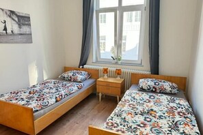 1 bedroom, WiFi, bed sheets - Gemütliche Retro Wohnung (Bremerhaven)