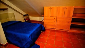 4 bedrooms, free WiFi, bed sheets