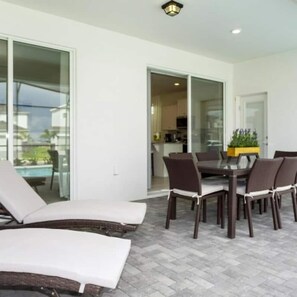 House | 5 bedrooms, iron/ironing board, Internet - 1807 Amazing 5BR Brand New House (Davenport)