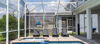 8912 Amazing 6BD Home