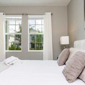 House | 6 bedrooms - 8912 Amazing 6BD Home (Davenport)