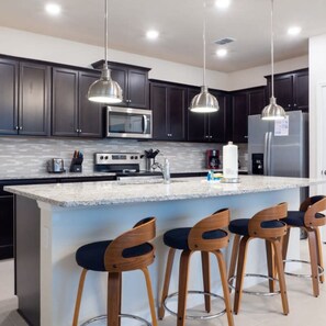 Apartment | 5 bedrooms - 706 Brand New 5BD Near Disney (Davenport)