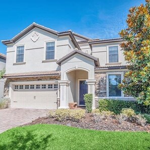 House | 8 bedrooms, iron/ironing board, Internet - 1400 Stunning 8BD With Amazing Game Room (Davenport)