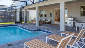 Casa | 7 quartos, ferros/tábuas de passar roupa