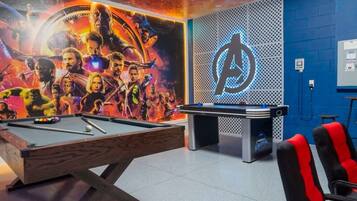 House | 4 bedrooms, iron/ironing board, Internet