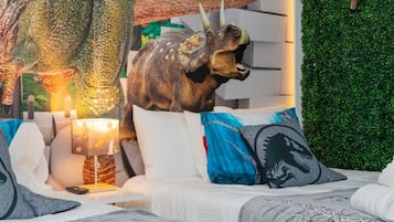 House | 4 bedrooms, iron/ironing board, Internet