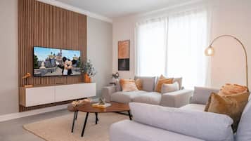 Apartament | 4 dormitoris, planxa i posts de planxar i Internet