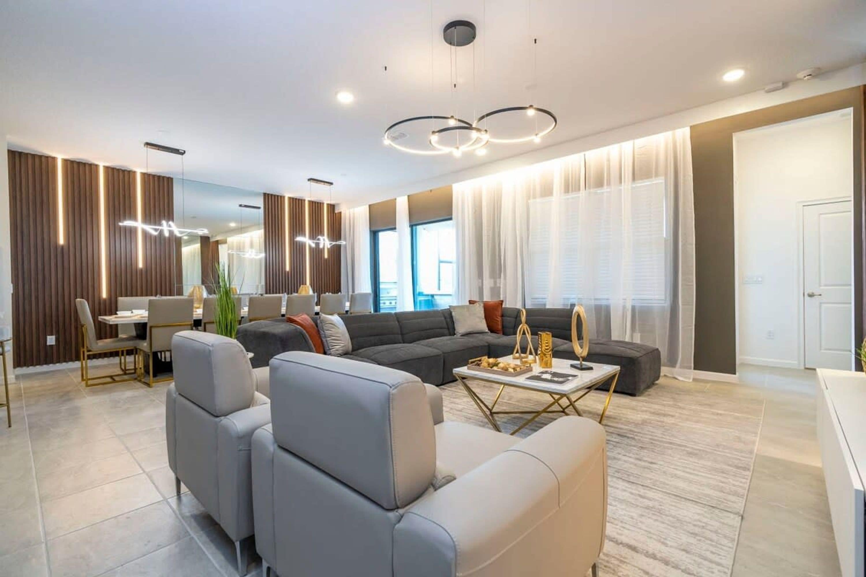 House | 12 bedrooms, iron/ironing board, Internet