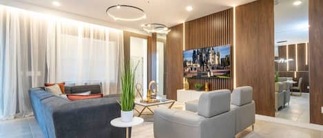 12 chambres, fer et planche à repasser, Internet