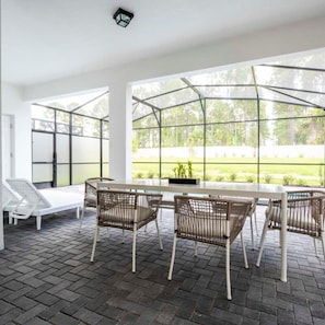 House | 7 bedrooms, iron/ironing board, Internet