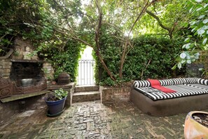 하우스, 흡연 | 5 개의 침실, 인터넷