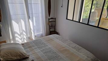 5 chambres, fer et planche Ă repasser, Wi-Fi, draps fournis