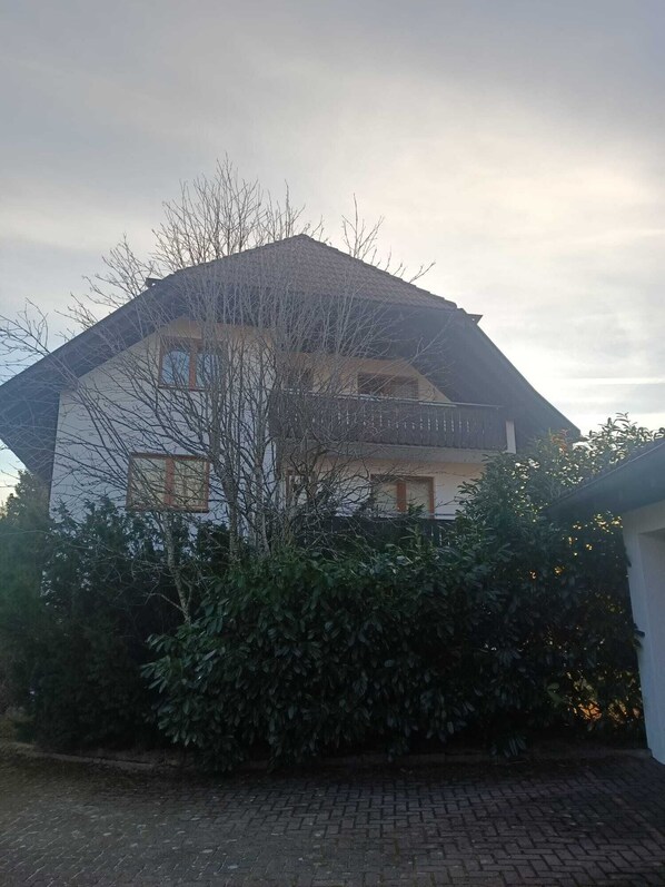 Exterior - Gemütliche 2- Zimmerwohnung im Herzen des Hochschwarzwaldes. Haustierfreundlich (Grafenhausen)