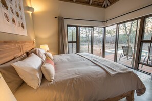 3 bedrooms - Villa Amanzi Exclusive Bush Living in a Luxury South African Villa (Hoedspruit)