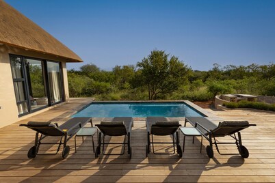 Villa Uthando Stylish Brand new Villa With Amazing Views