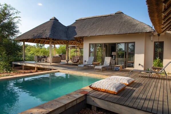Villa | 3 bedrooms - Villa Bushman Wonderful Luxury and Attractive Villa (Hoedspruit)