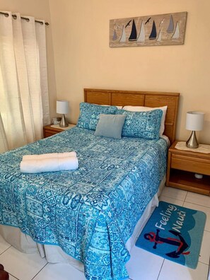 Apartment | 1 bedroom - S4 BP Steps to Beach (West Bay)