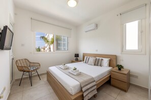 3 Schlafzimmer, Babybetten, Bettwäsche