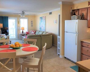 House | 2 bedrooms - Beachy Condo Right on Oceanfront (North Myrtle Beach)