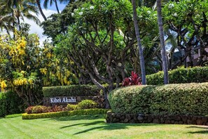 Property grounds - Kihei Akahi D-g5 1 Bedroom Condo (Kihei)