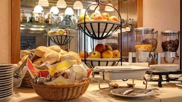 Daily buffet breakfast for a fee