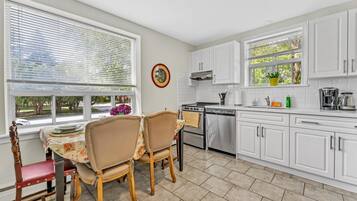 Apartemen | 2 kamar tidur dan internet