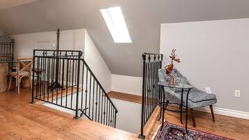 2 bedrooms, Internet