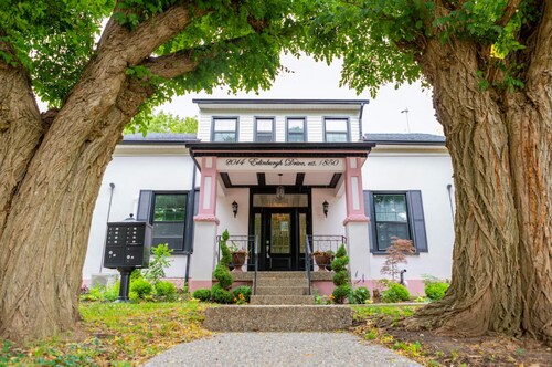 Modern Apt Neardowntown Ideal for Long Stays - U3