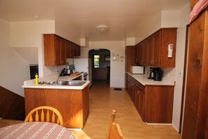 House | 3 bedrooms, Internet - 3 Bdrm Country Cottage - Main House - Rosewood Cottages (Saugeen Shores)