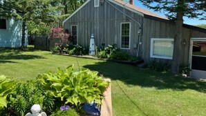 House - 3 Bdrm Country Cottage - Main House - Rosewood Cottages (Saugeen Shores)