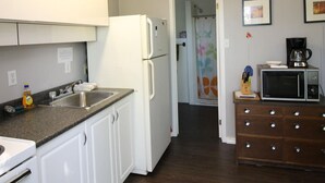 Unclassified image, 2 of 18, button - 2 Bdrm Country Cottage 4 - Rosewood Cottages (Saugeen Shores)