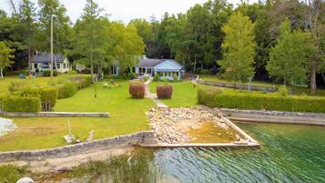 House | 4 bedrooms, Internet