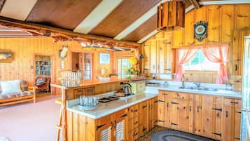 House | 4 bedrooms, Internet