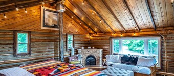 Nature Lovers Retreat log Home - L il Ranch