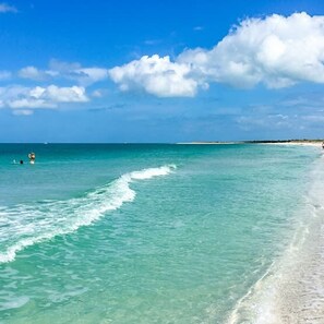 Apartment | 1 bedroom, Internet - Casa Del Sol Chic 1-br Suite Poolside Bliss for 4 (Fort Myers)