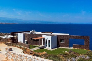 Huvila | 28 makuuhuonetta