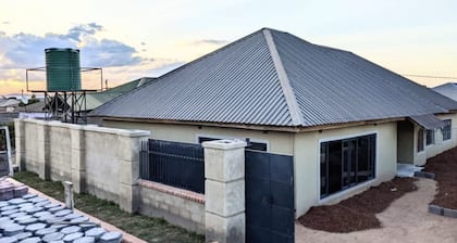 This 4 bed 3 full bath a big living room, nice kitchen located in Chililabombwe