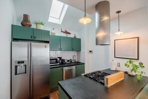 2 bedrooms, Internet - w Lovely 1BR in Casco Viejo (Panama City)