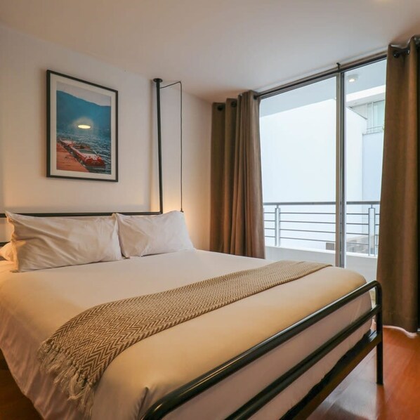 Apartment | 1 bedroom, iron/ironing board, Internet - w Art Deco 1BR With Pool View in Barranco (Lima)