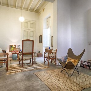 2 bedrooms, Internet - w Bohemian Villa in Heart of Barranco (Lima)