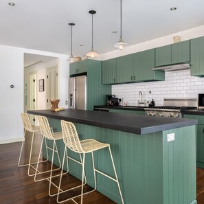 Apartment | 2 bedrooms, Internet - w Modern 2BR in Casco Viejo (Panama City)