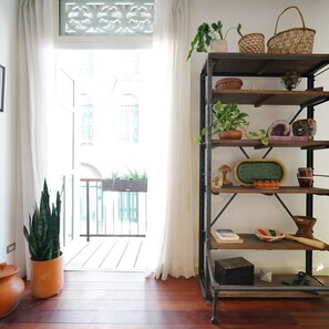 2 bedrooms, Internet - w Amazing 2BR in Casco Viejo (Panama City)