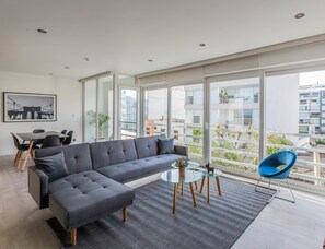 Apartment | 2 bedrooms, Internet - w 2BR Apartment With Balcony Near Larcomar (Lima)