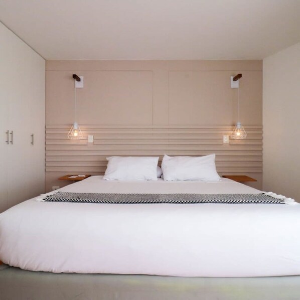 Apartment | 3 bedrooms, Internet - w Spacious 3BR With Balcony in Barranco (Lima)