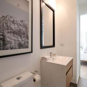 Apartment | 1 bedroom, Internet - w Spacious Loft w AC in Barranco (Lima)