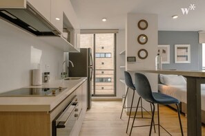 公寓 | 1 間臥室、網路服務