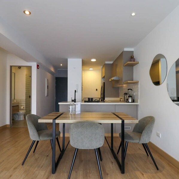 Apartment | 2 bedrooms, Internet - w Modern 2BR With Balcony in Barranco (Lima)